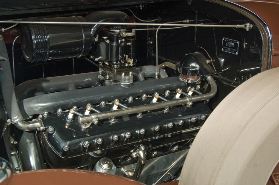  Lincoln Model K Double Windshield Phaeton 1932 года  (фото 17 из 19)